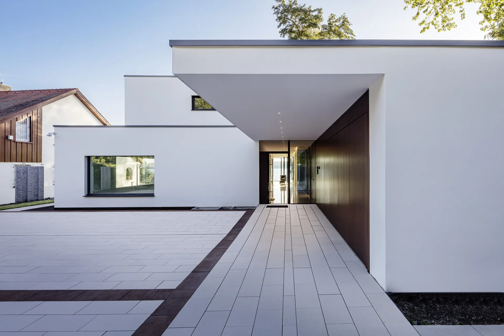 Villa am Bodensee bei Nacht – Referenzprojekt Maler Dauwalter Überlingen